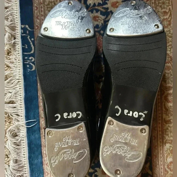 EUC Capezio tap shoes. Worn a few times to finish out the tap season.W5, M7 - Picture 5 of 8